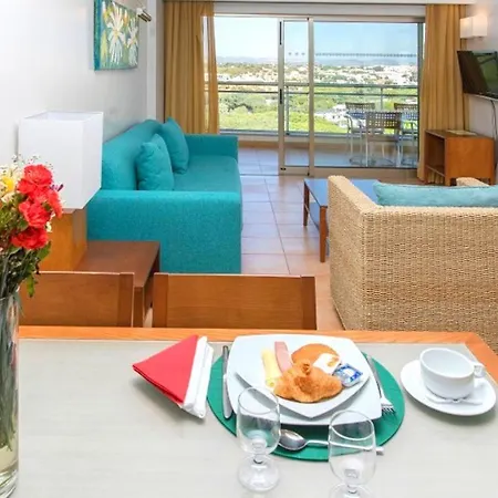 Alfagar Alto Da Colina 公寓式酒店 4*