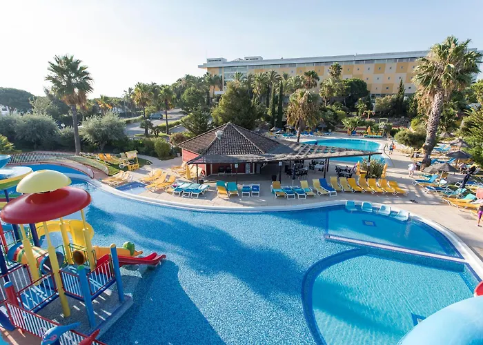 Ξενοδοχείο με διαμερίσματα Alfagar Alto Da Colina 4*