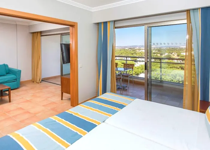 Alfagar Alto Da Colina 4*